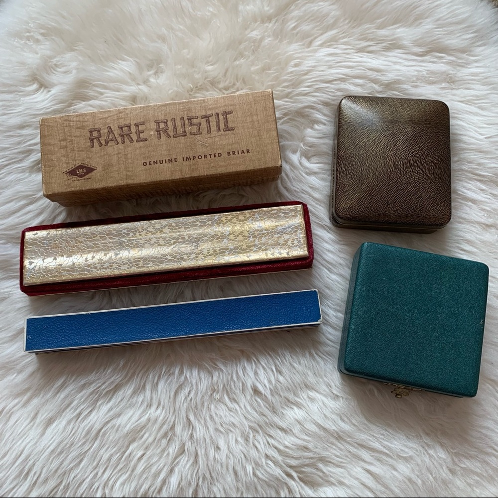 Lot of intage jewelry presentation display boxes